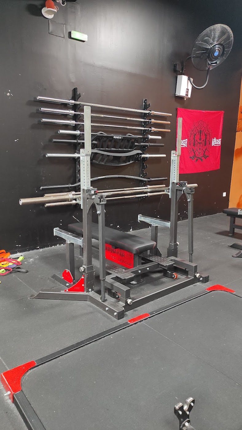 Rack con banco y barra preparada